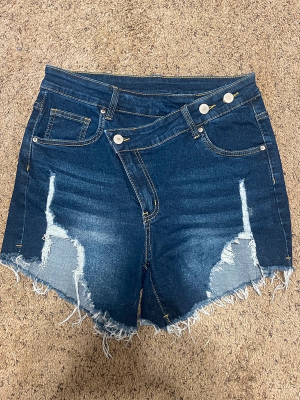 Shorts - Picture 2 of 3